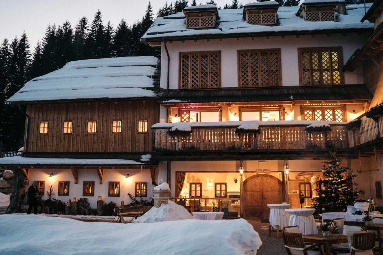 Hotel Almdorf Seinerzeit Wiedweg Exterior foto