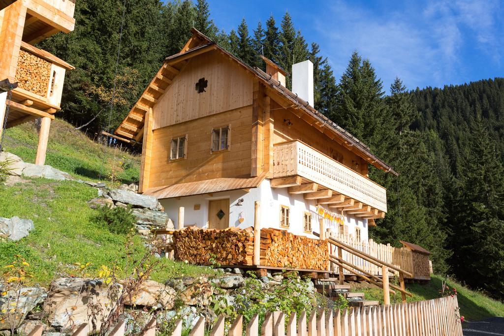 Hotel Almdorf Seinerzeit Wiedweg Exterior foto